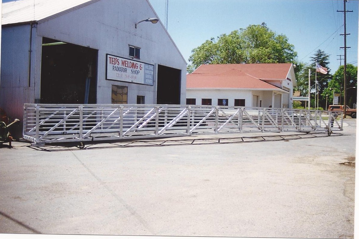 TED'S WELDING AND FABRICATION logo